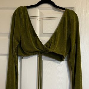 Long sleeve crop top